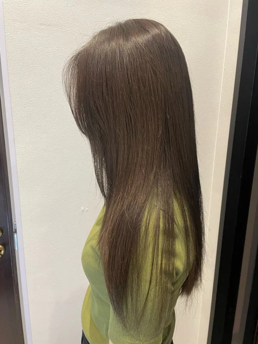 カラー ヘアカラー 江田 彩那のヘアスタイル