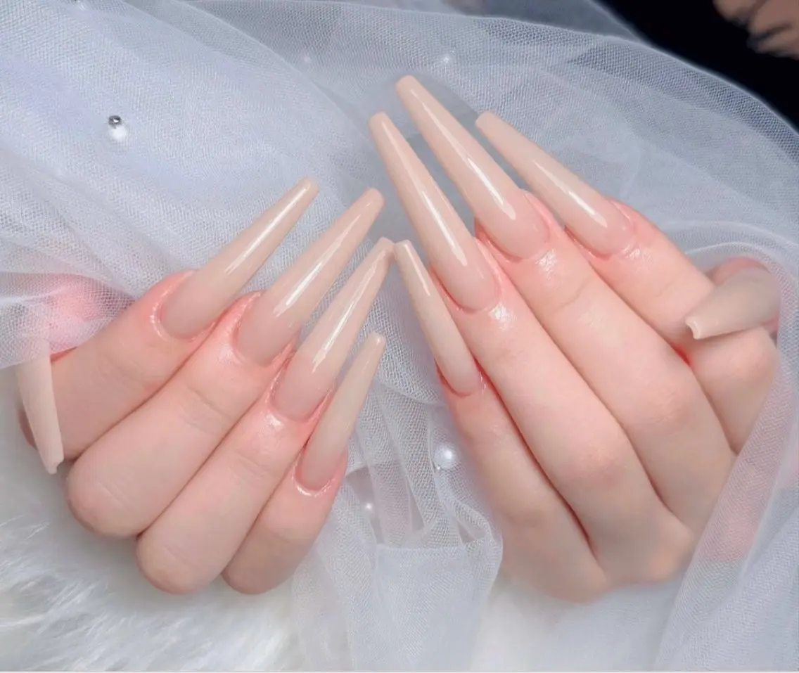 ネイル アートネイル ボルドー フレンチネイル ジェルネイル 氷ネイル・うるうるネイル ハンドネイル Julie Nail Hinのネイルデザイン