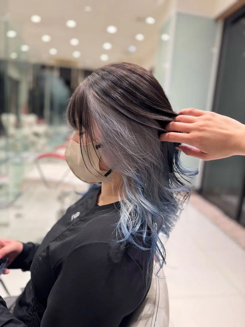 セミロング 伊藤 柚奈のヘアスタイル