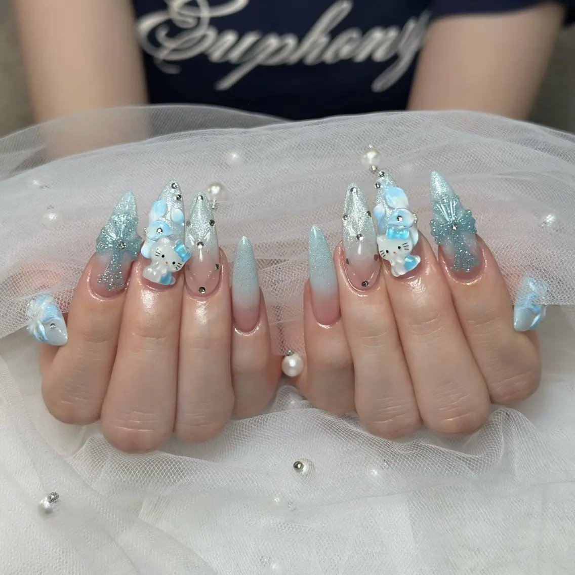 ネイル チークネイル ドット フレンチネイル グラデーション ハート ハンドネイル Julli NailStudioのネイルデザイン