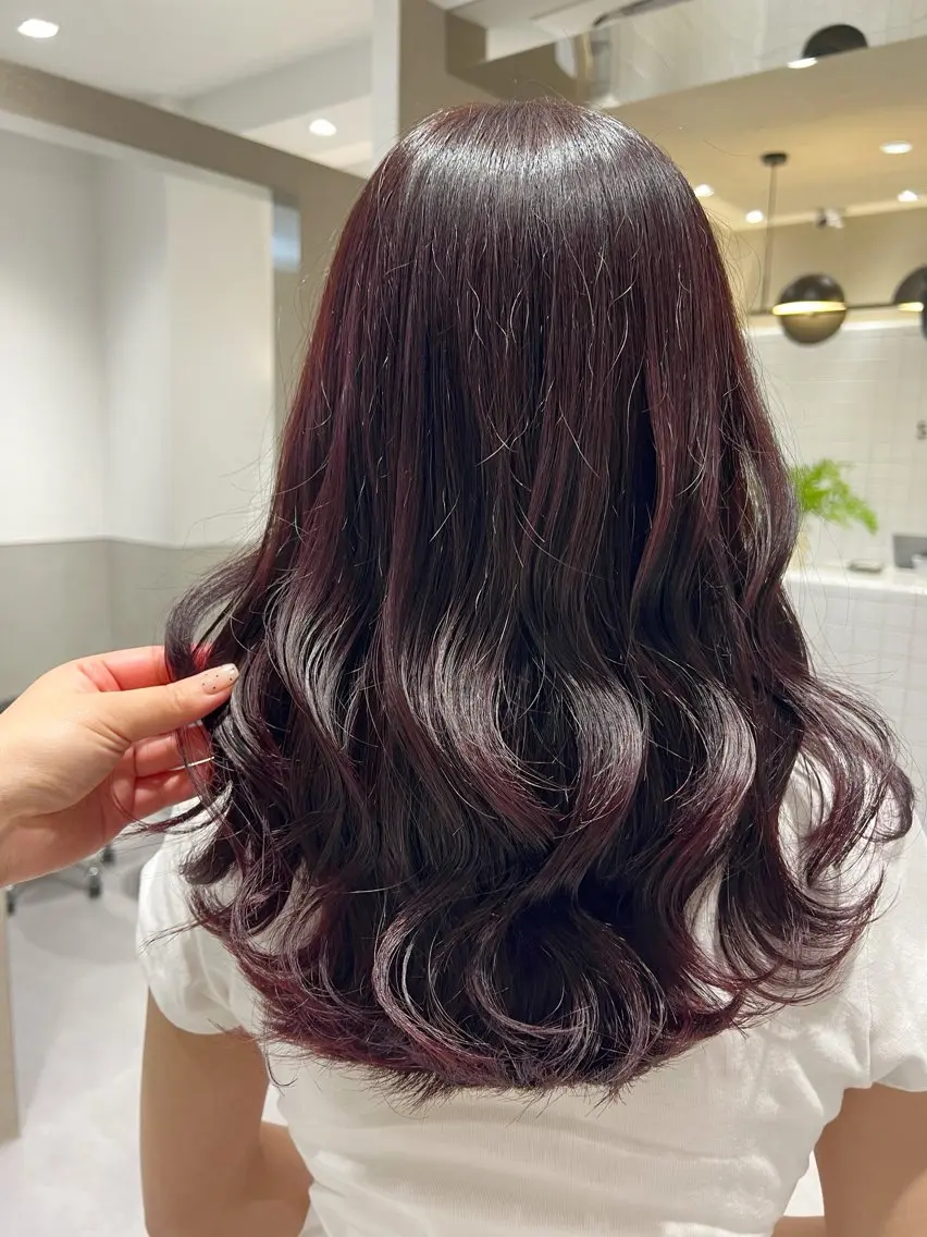 セミロング カラー ヘアアレンジ カシス パープルカラー 髪質改善 トリートメント ヘアカラー トリートメント 新宿color🐝 AYAKA🌈💖のヘアスタイル