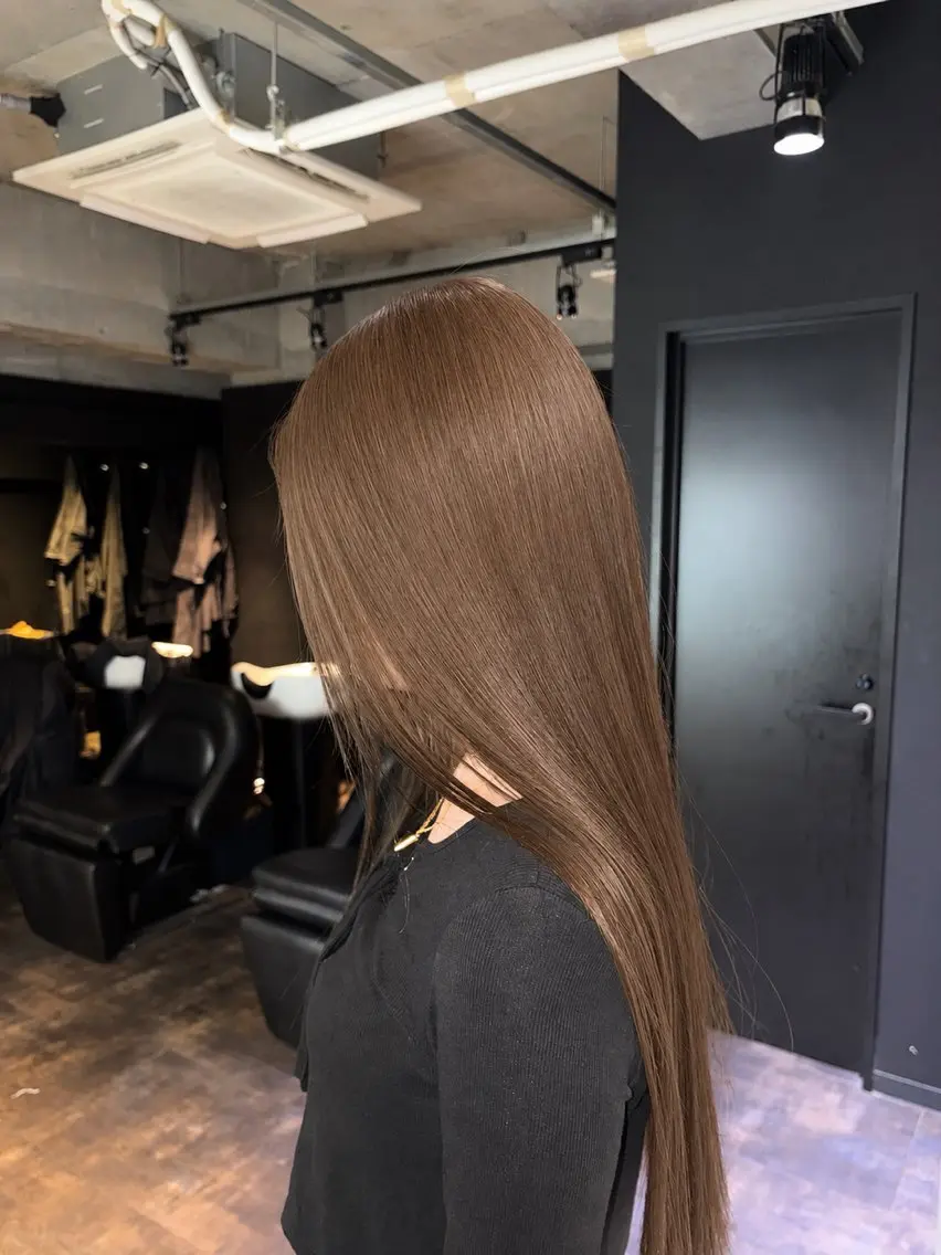 ロング カラー ブリーチ ブラウンカラー ヘーゼル ヘアカラー 藤本 将悟のヘアスタイル