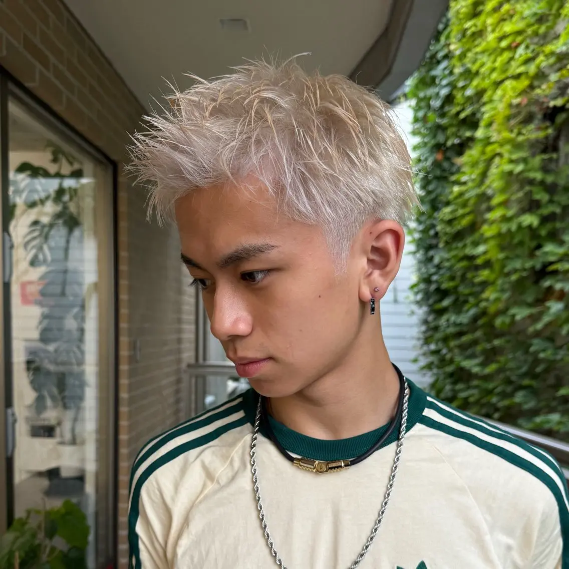 ショート カラー メンズ メンズブリーチ スパイキーショート ブリーチ ブロンド ホワイトブロンド ヘアカラー ハイトーン/ベージュ /流星💫のヘアスタイル