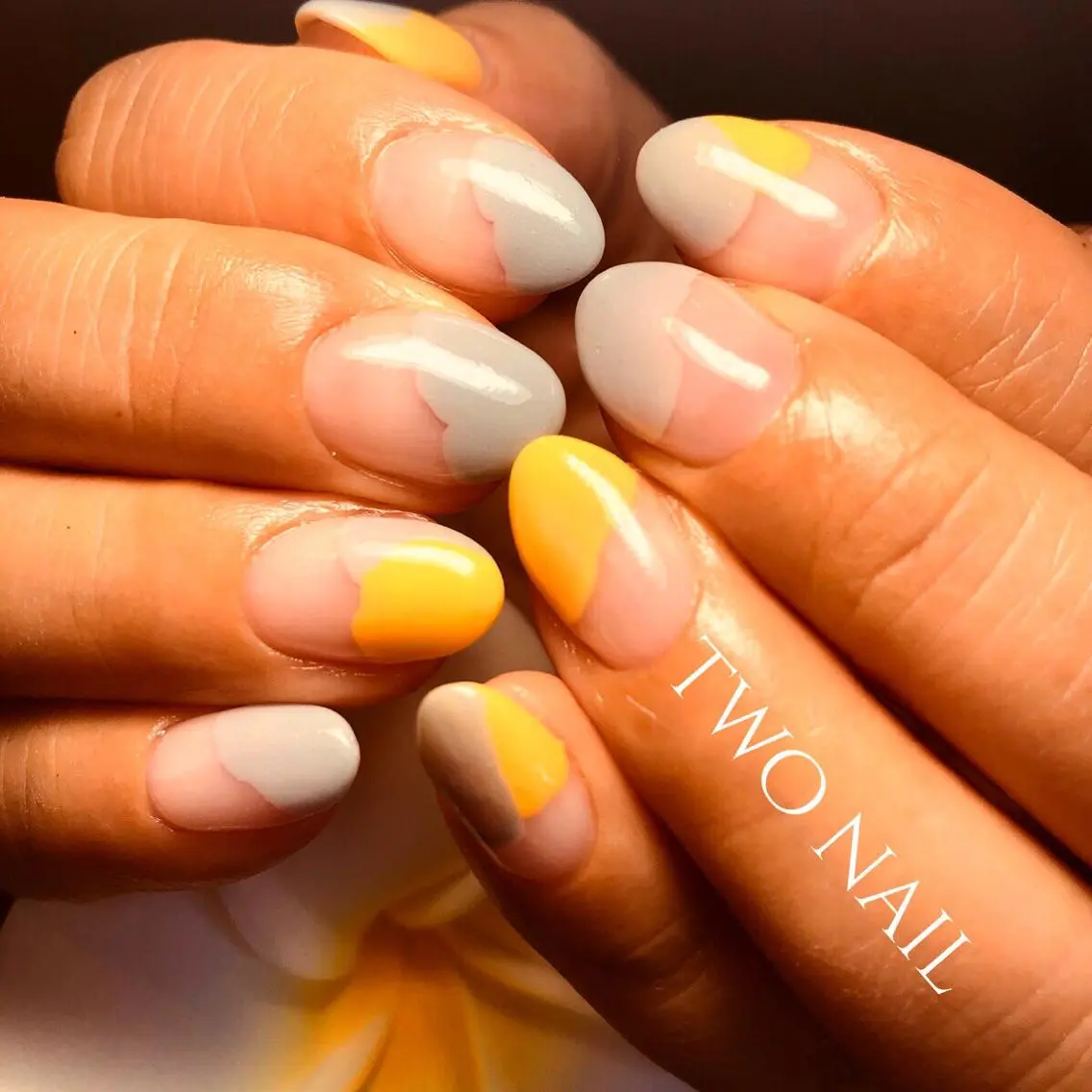ネイル 黄色 two nailのネイルデザイン