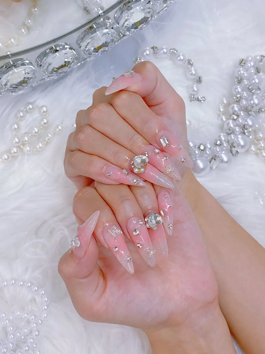 ネイル 成人式 韓国ネイル ロングネイル マグネットネイル 大理石ネイル(マーブル) ハンドネイル Sanie Salonのネイルデザイン