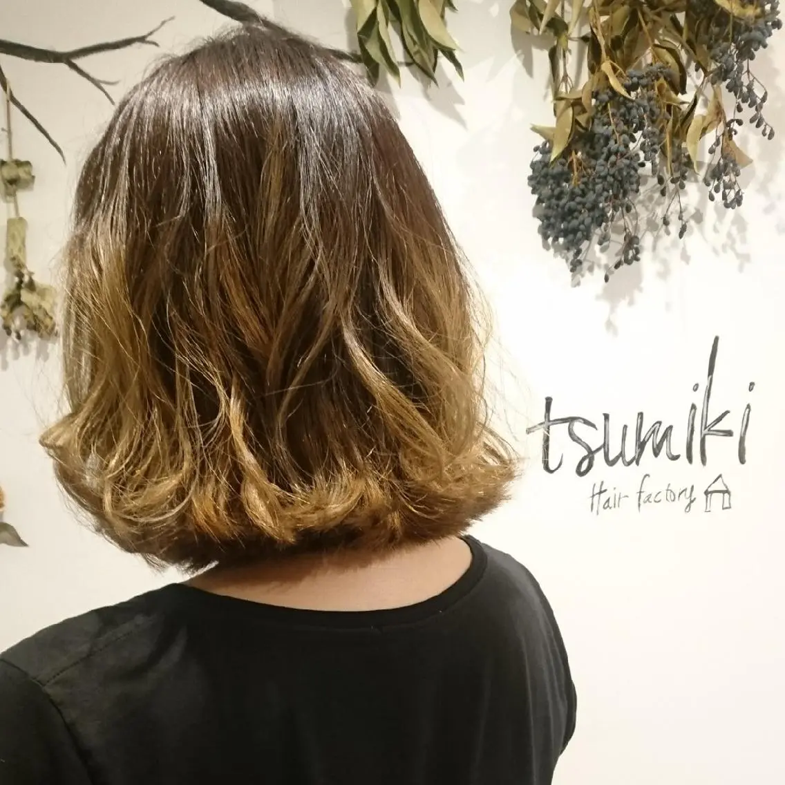 ミディアム カラー バレイヤージュ ブリーチ グレージュ ボブ レイヤーカット カット ヘアカラー 30.40代大人 ショート✨️井上雄輝のヘアスタイル