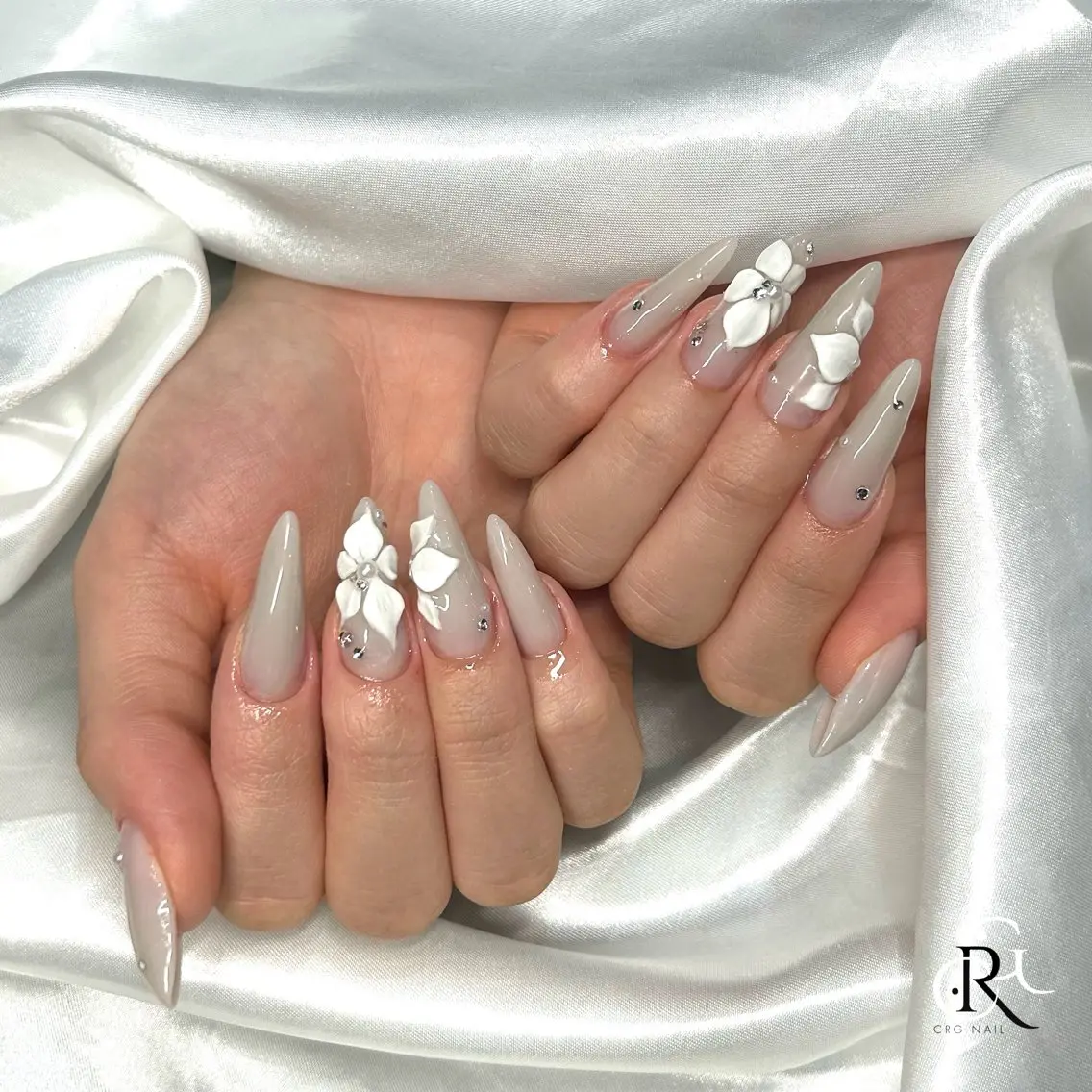 ロング ハンドネイル 美フォルムスカルプ✨ RENAのネイルデザイン