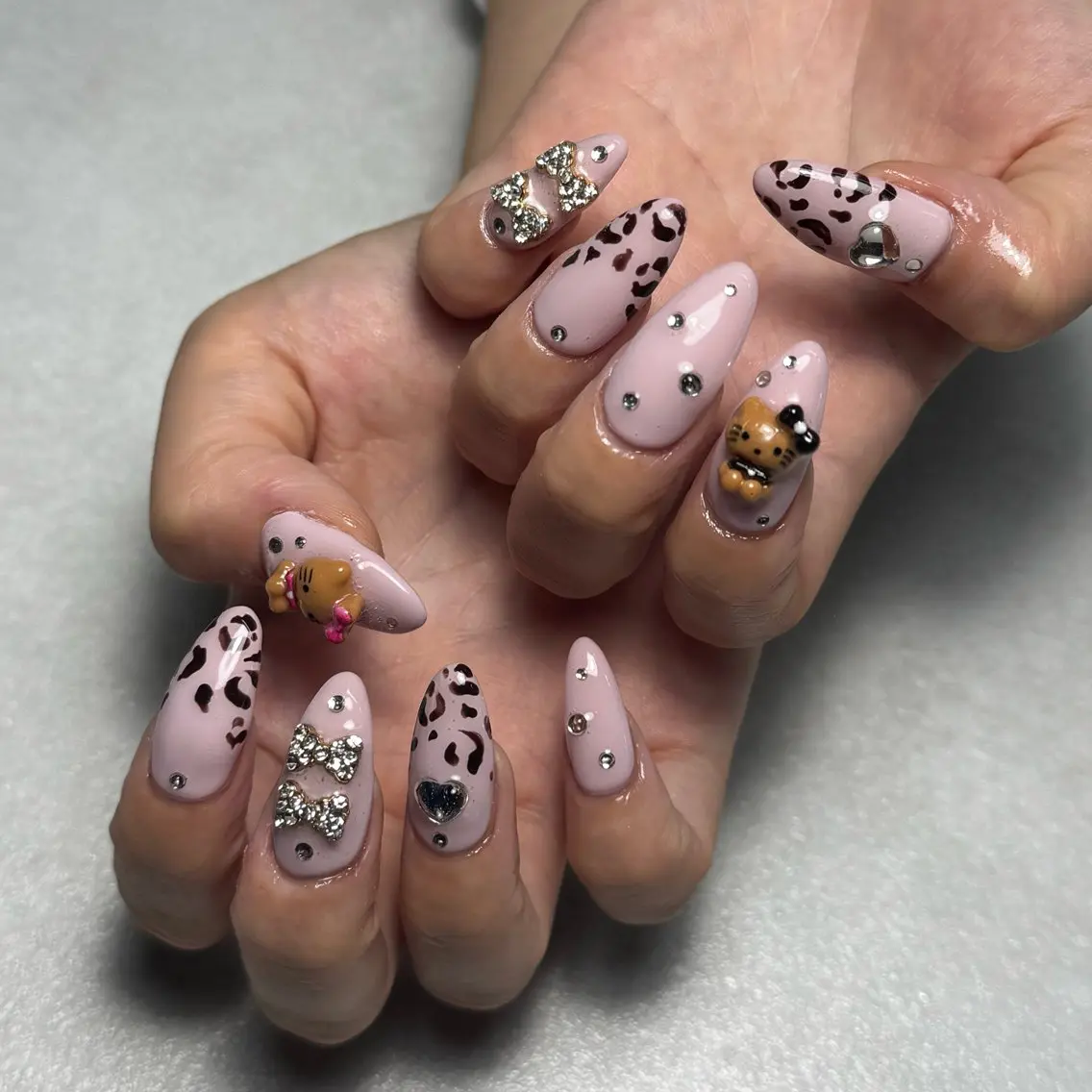 ネイル ハンドネイル 🐈⬛ Minamiのネイルデザイン