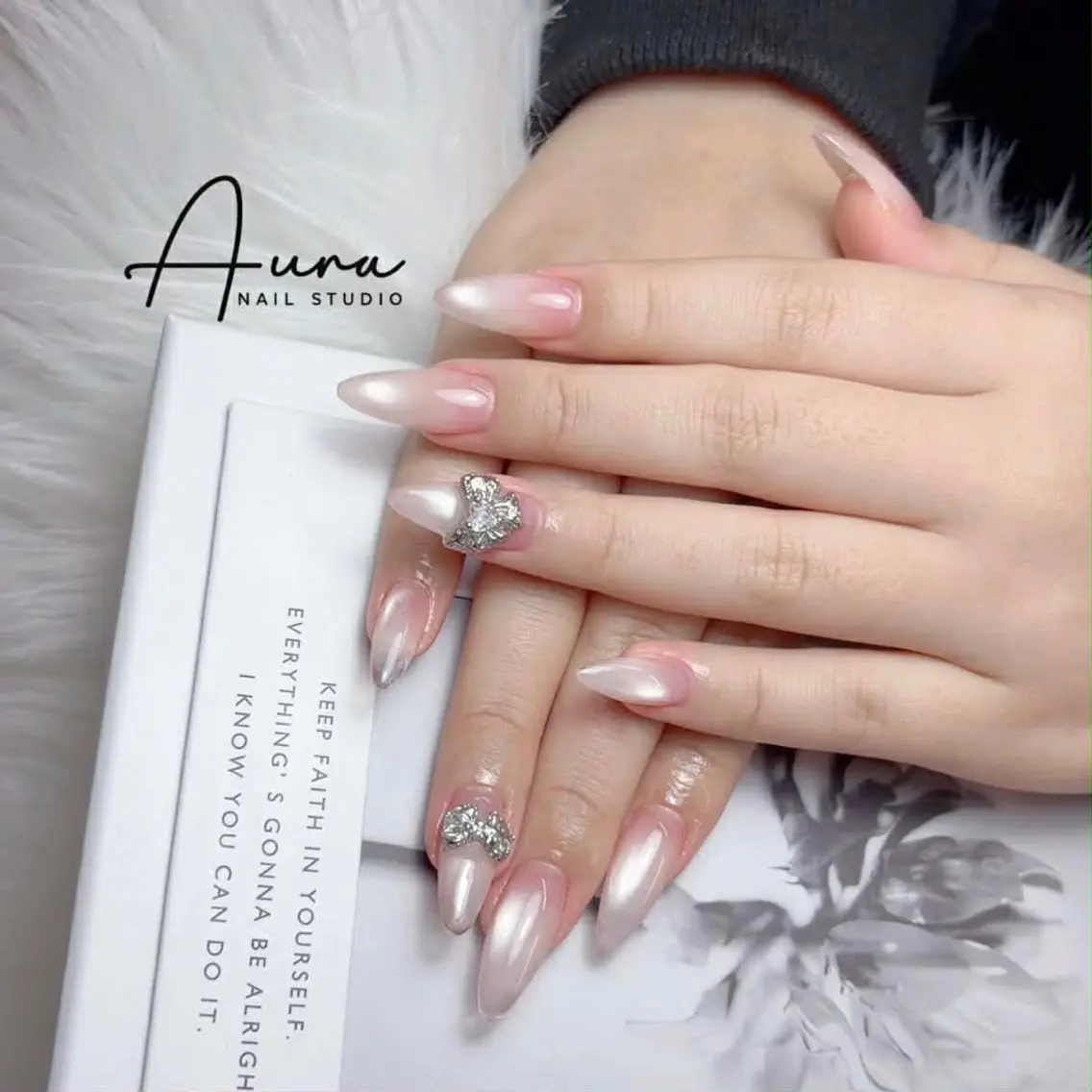 ネイル ハンドネイル Aura Nail HanNaのネイルデザイン