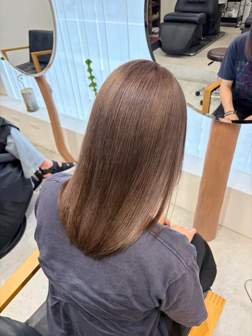 カラー ブリーチ 透明感カラー グレージュ モカグレージュ ブリーチカラー 🦋RANA🦋のヘアスタイル