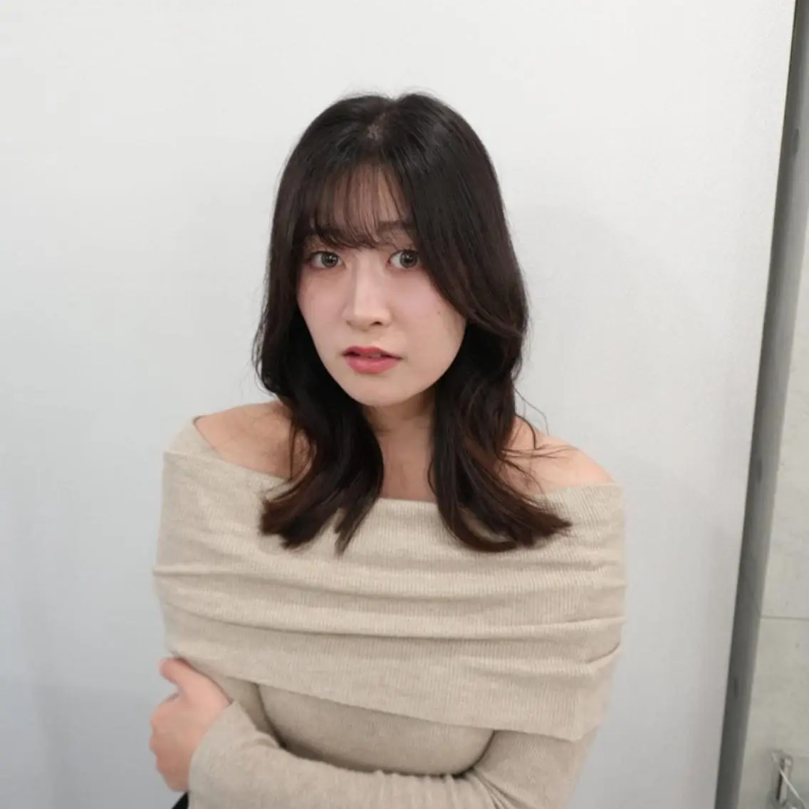 セミロング カラー 黒髪 小顔カット ❇️安達 優心❇️ レイヤー/艶髪特化のヘアスタイル