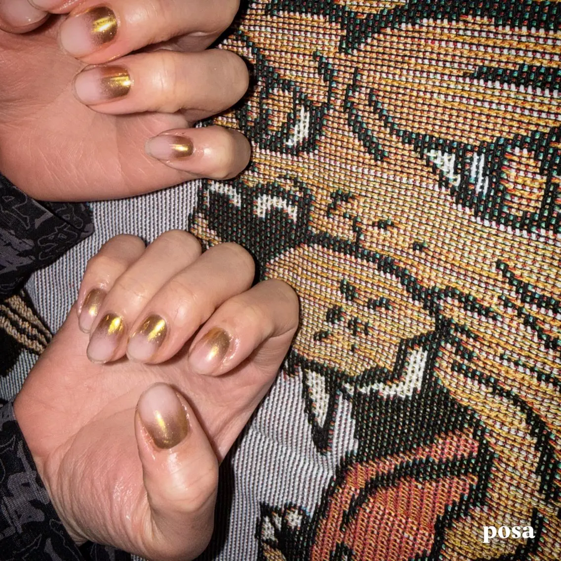 ネイル ゴールド ミラーネイル シンプルネイル ハンドネイル posa nail モエミのネイルデザイン