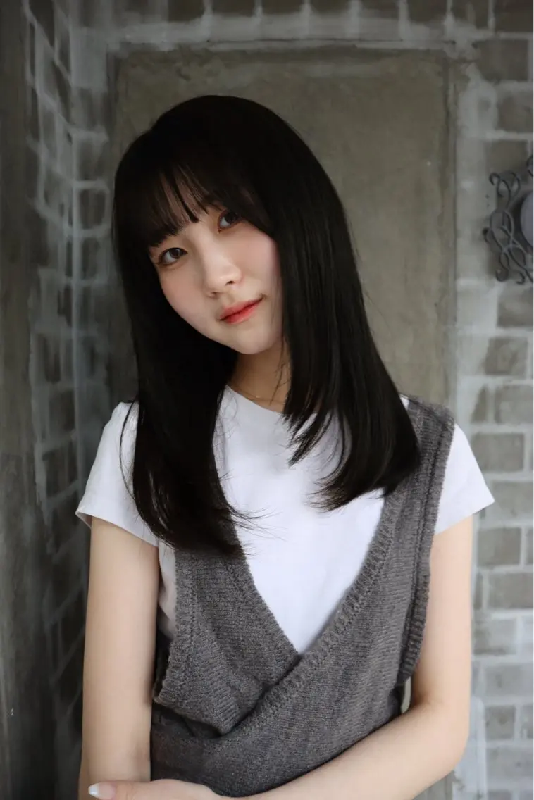 ロング カラー 小森 梨華のヘアスタイル