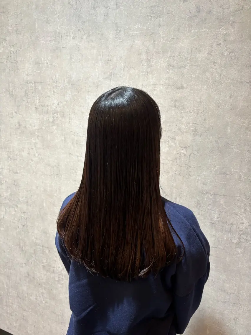 ロング 艶髪/透明感カラー 下山 萌華のヘアスタイル