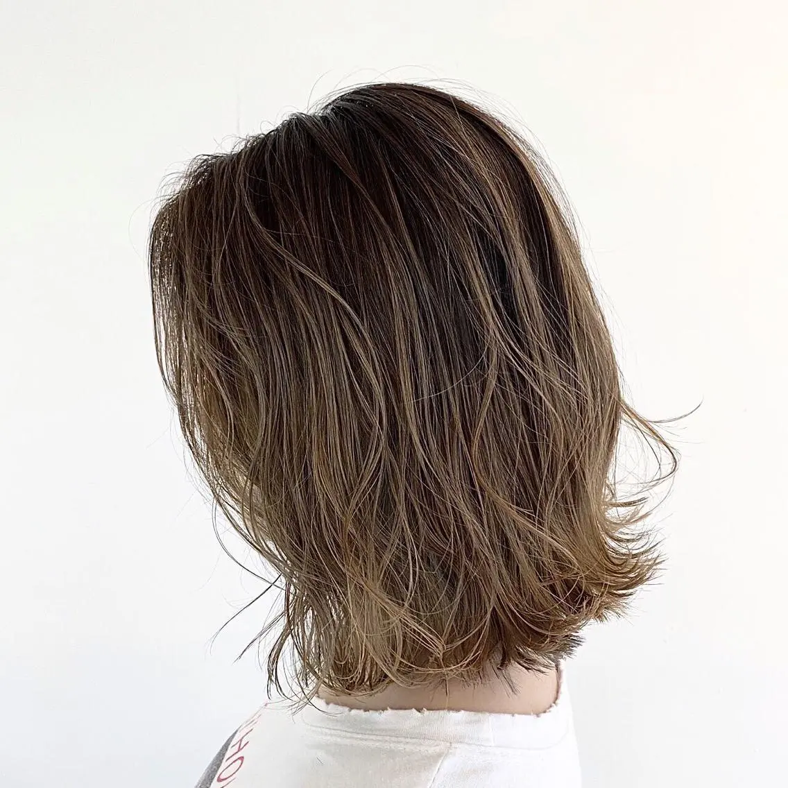 ミディアム カラー バレイヤージュ レイヤーカット 松田 光雄のヘアスタイル