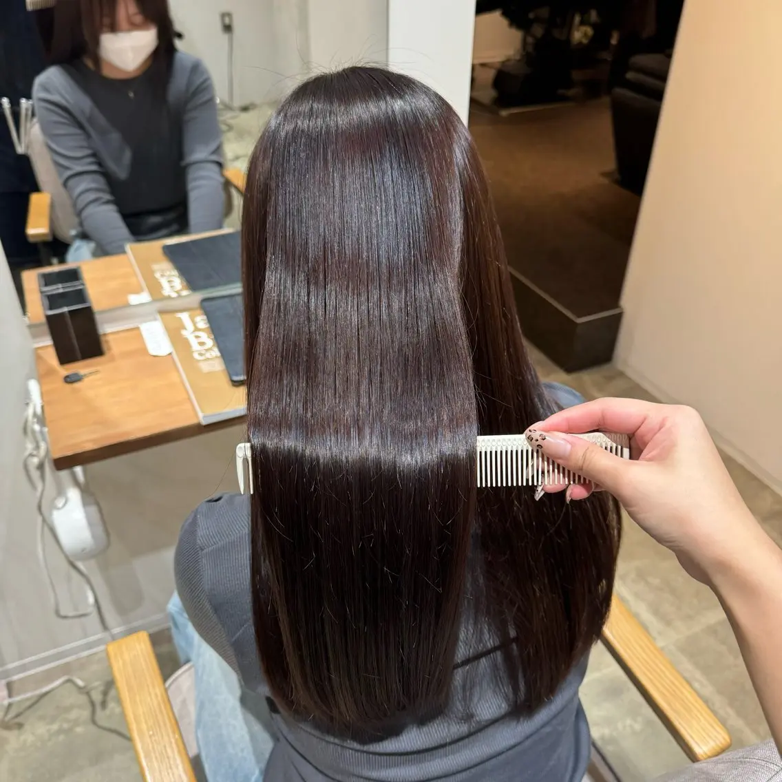カラー ブラウンカラー ショコラブラウン ヘアカラー トリートメント 澤田 優のヘアスタイル