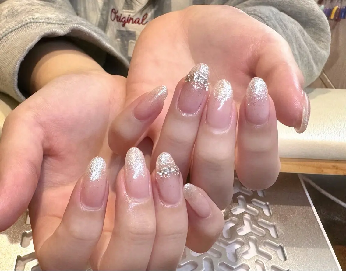 ネイル ニュアンスネイル シンプルネイル 冬ネイル 孔 ジンシェンのマツエク・マツパデザイン