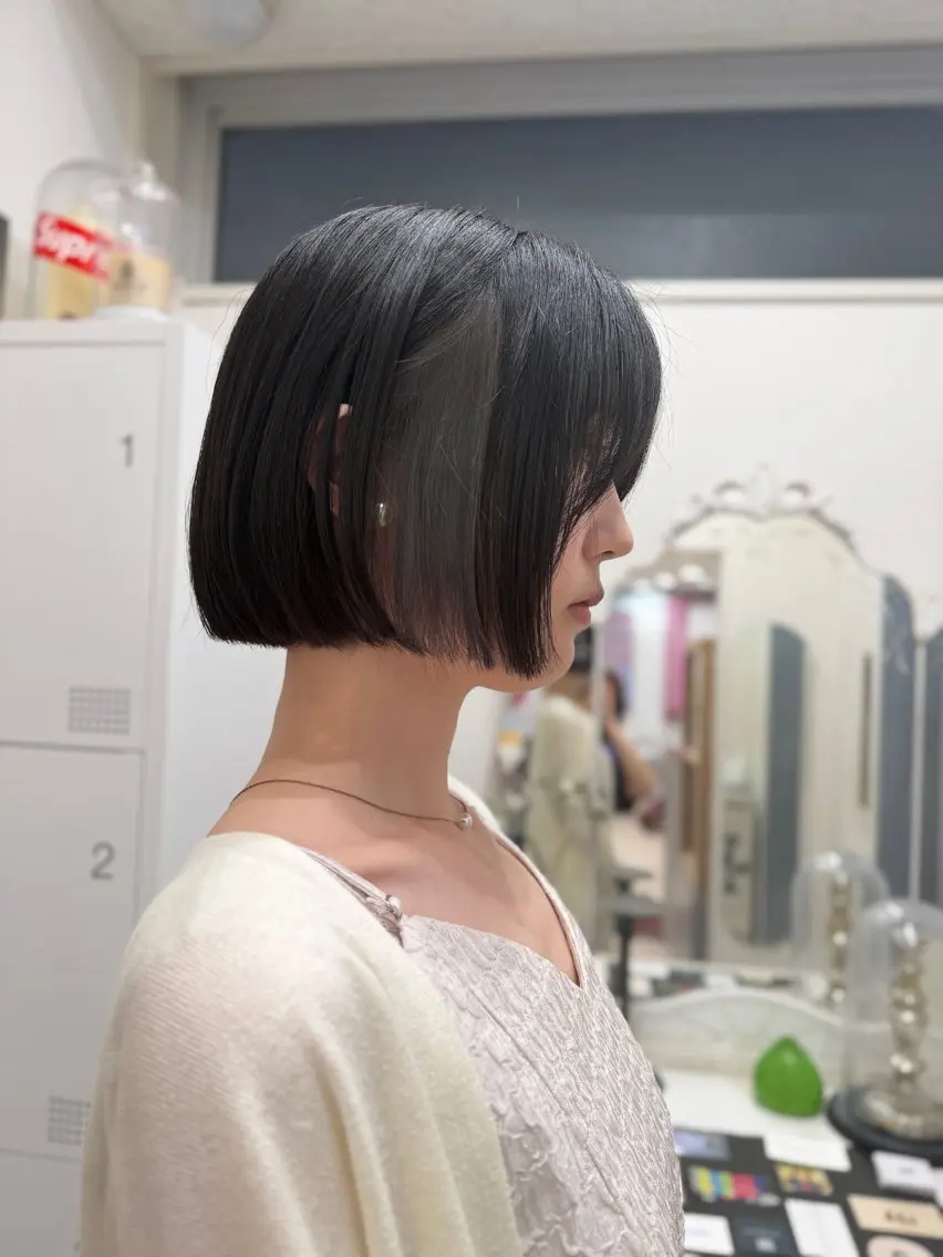 ショート カラー 切りっぱなしボブ ボブ ヘアカラー スギヤマチヒロ /仙台/パーマのヘアスタイル