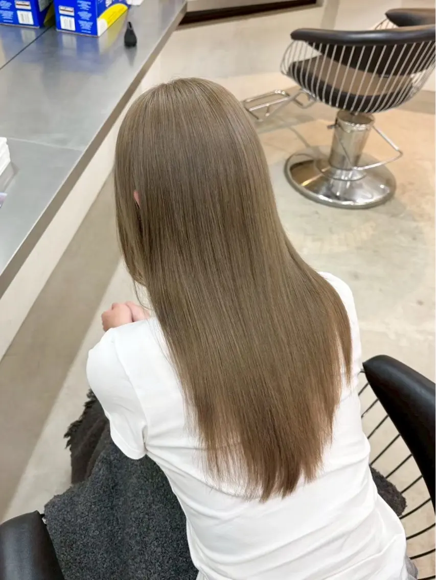 ロング Nao LUCK TOKYOのヘアスタイル