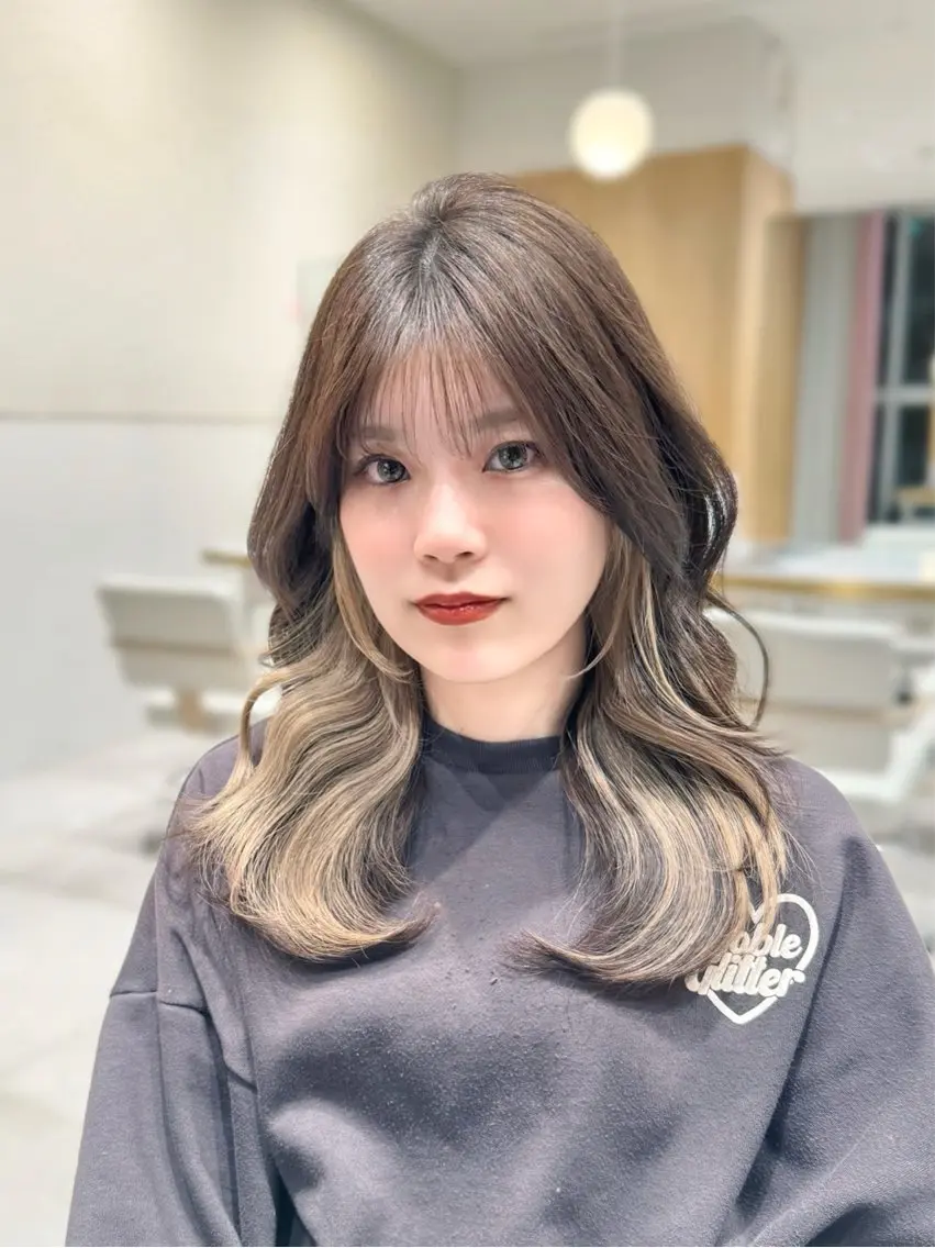 ロング カラー カット ヘアカラー トリートメント ヘッドスパ ヘアセット 韓国ヘア/レイヤー/ 顔まわり/りょーとのヘアスタイル