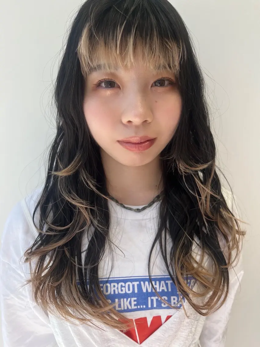 ロング カラー ベージュカラー ブラウンカラー 透明感カラー くびれヘア 韓国風ヘア カット ヘアカラー cana 札幌レイヤースタイルのヘアスタイル