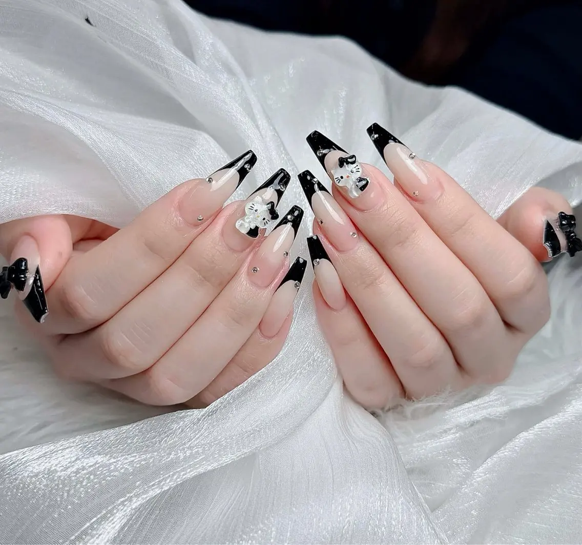 ネイル チークネイル 長さ出し フラッシュネイル フレンチネイル グラデーション ハンドネイル Lenie Nail Salonのネイルデザイン