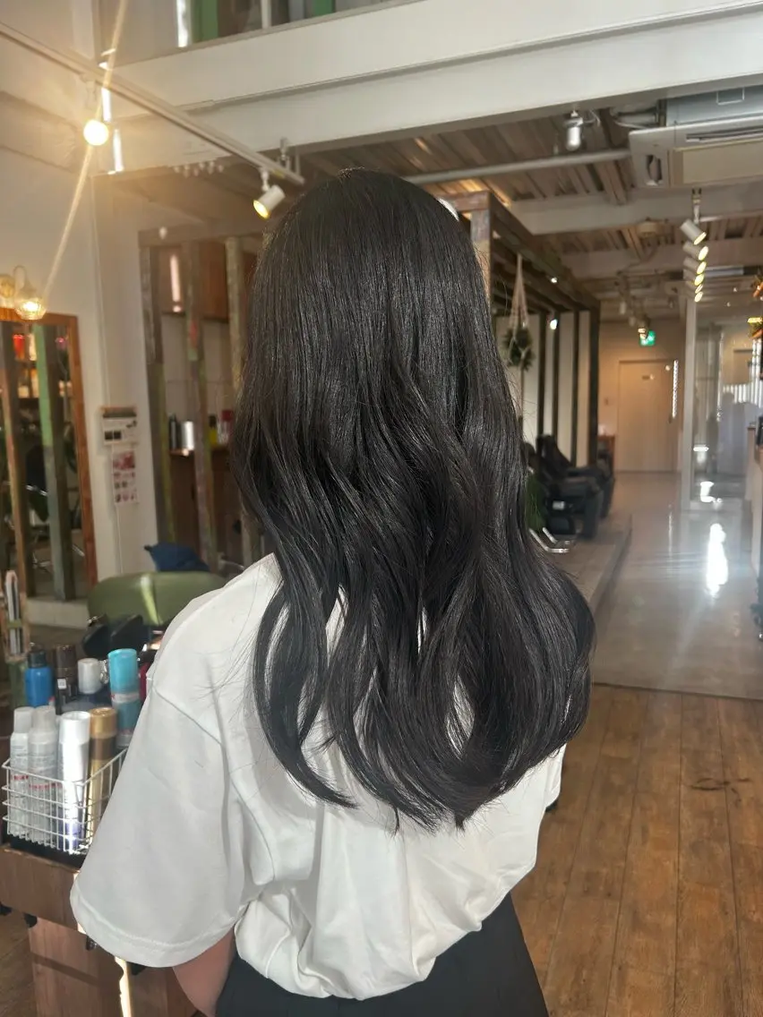 ロング 白上 愛佳のヘアスタイル