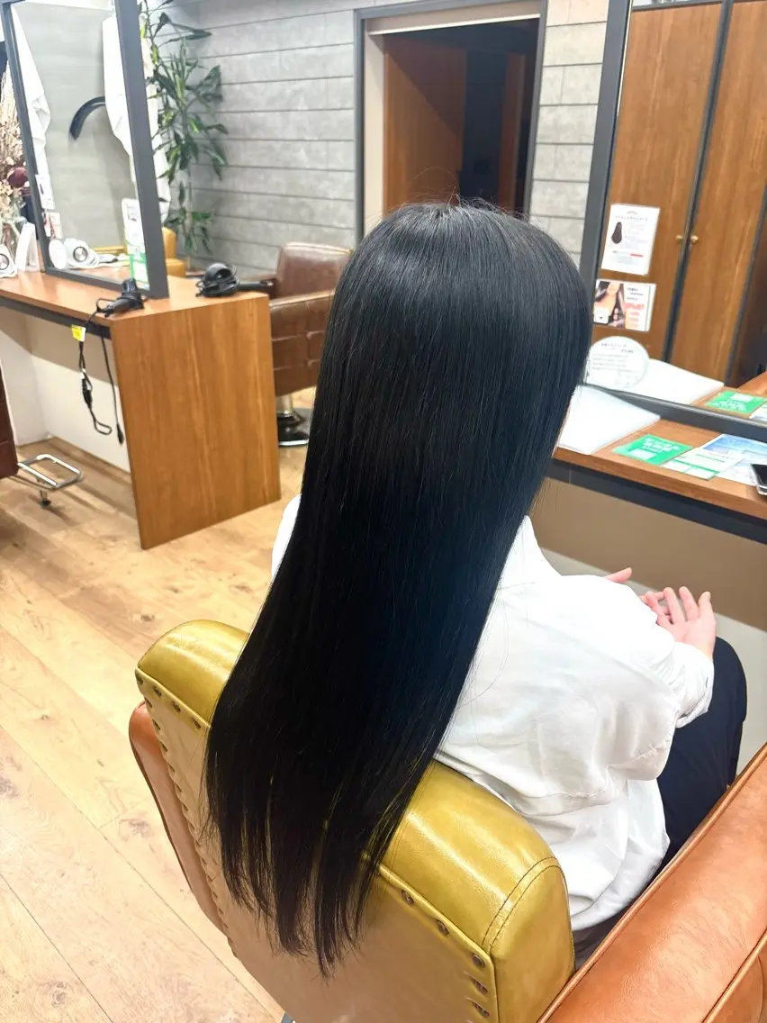 ロング 多久和 亜依のヘアスタイル