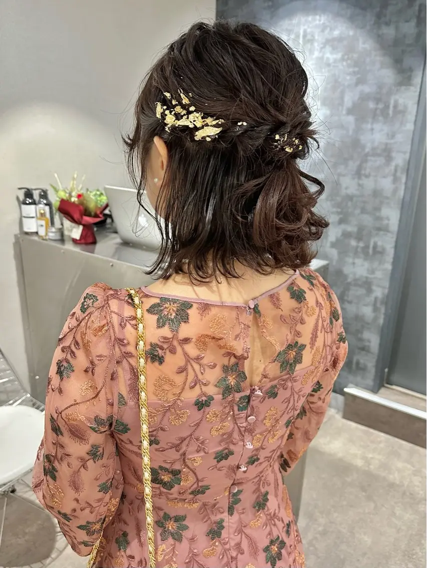 ミディアム ヘアアレンジ ハーフアップ レイヤーカット🪄 耳ツボ🎀Ayumiのヘアスタイル