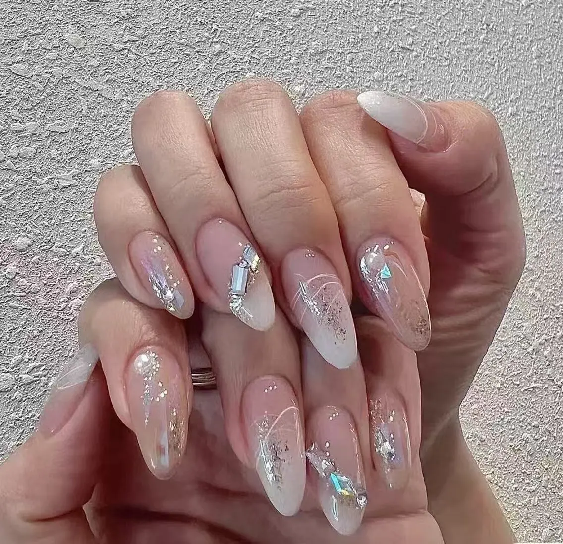 ネイル オーロラネイル フラワーネイル フットネイル フレンチネイル ジェルネイル ハンドネイル BabyYouMi nailのネイルデザイン