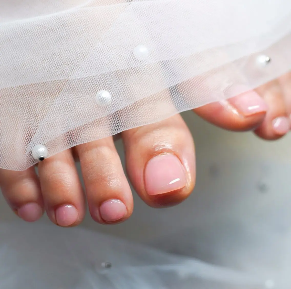 ミディアム フットネイル Re nailのネイルデザイン
