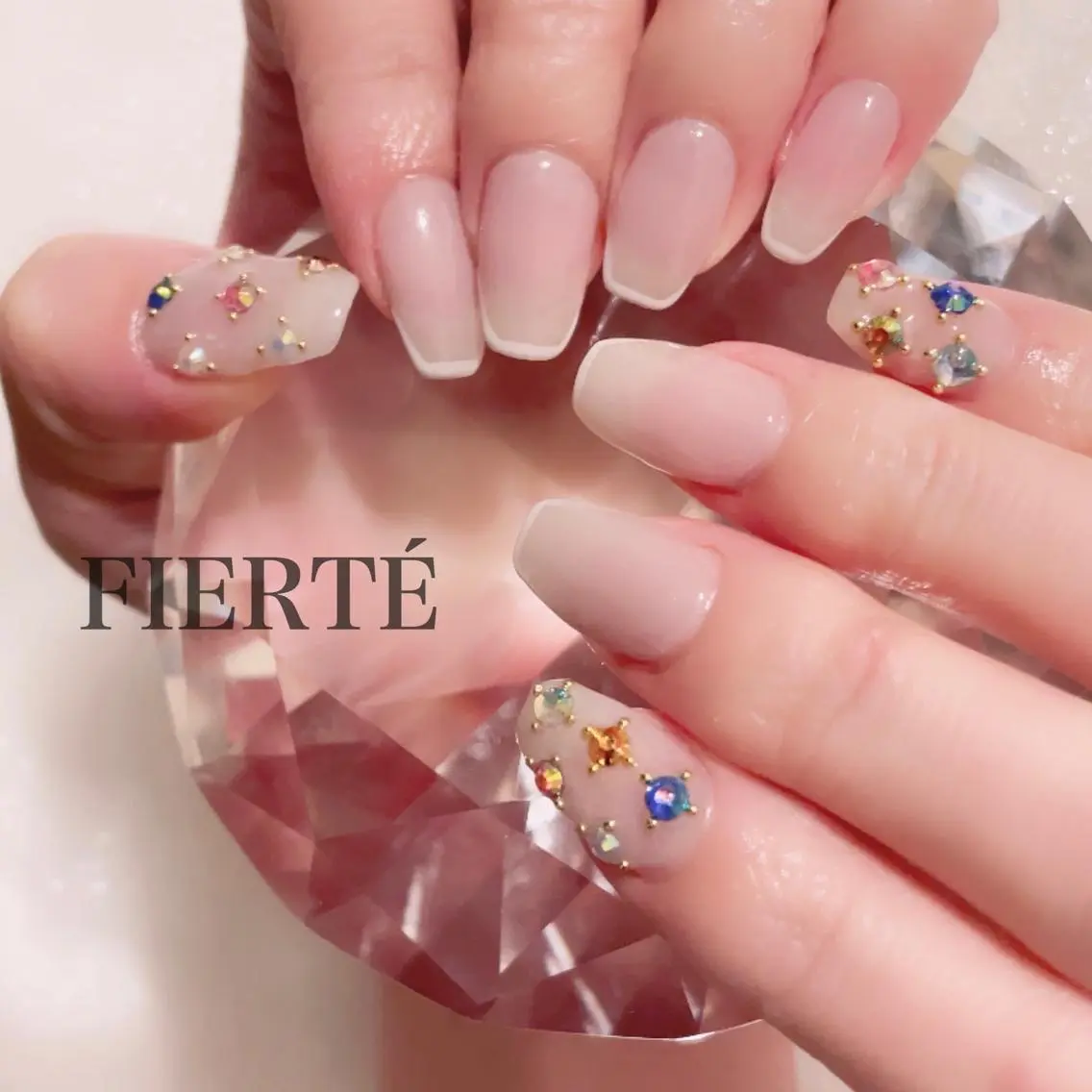 ネイル フレンチネイル ハンドネイル FIERTÉ Miyuのネイルデザイン