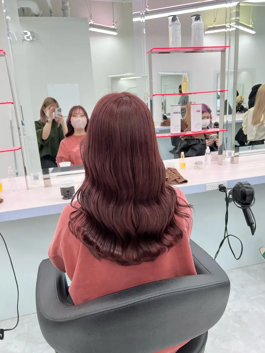 ロング カラー ブリーチ ケアブリーチ ダブルカラー イヤリングカラー インナーカラー ヘアカラー トリートメント ヘッドスパ ヘアセット カラー指名NO.1 🌈Neneのヘアスタイル