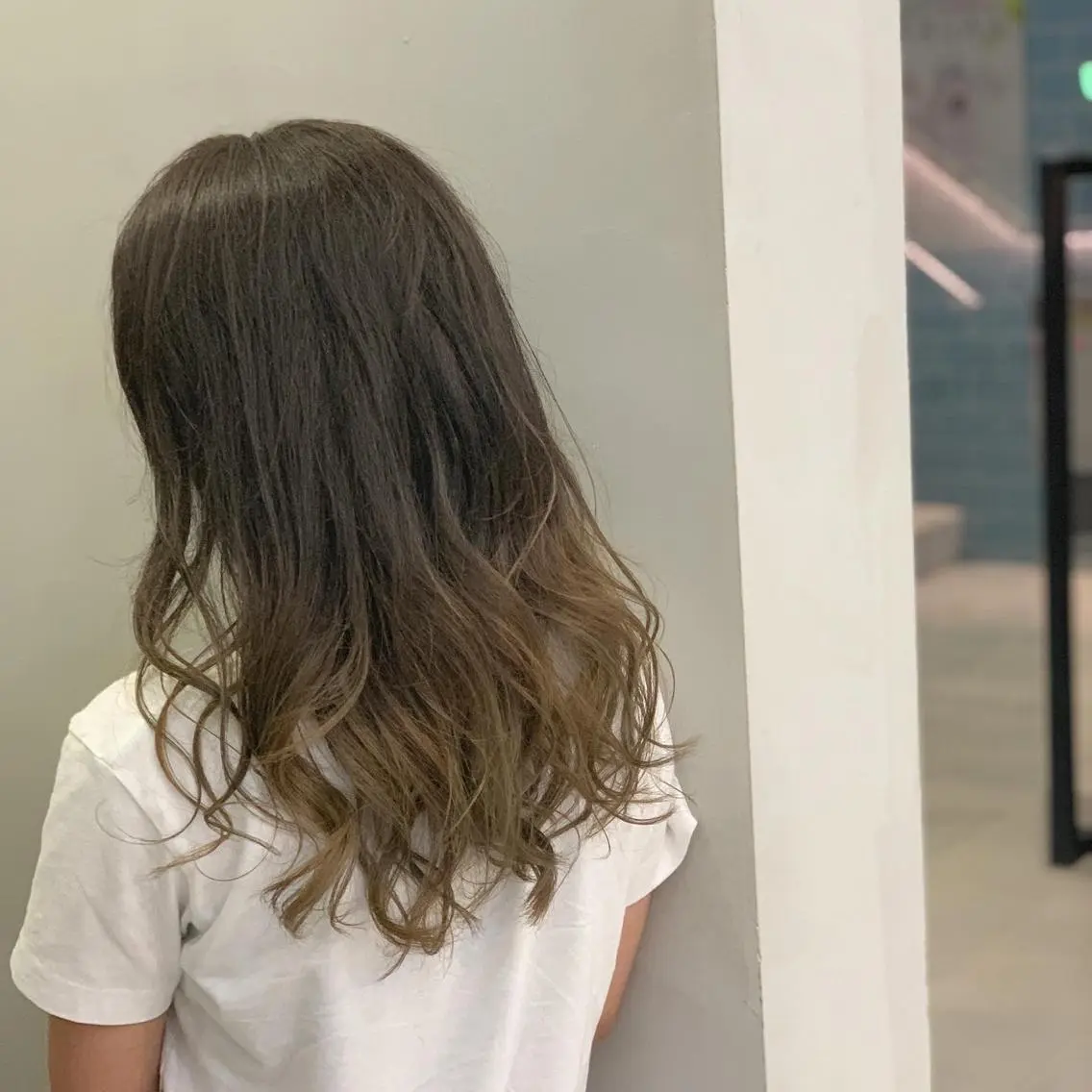 ロング カラー グラデーションカラー 外国人風カラー ヘアカラー トリートメント 北川 拓也のヘアスタイル