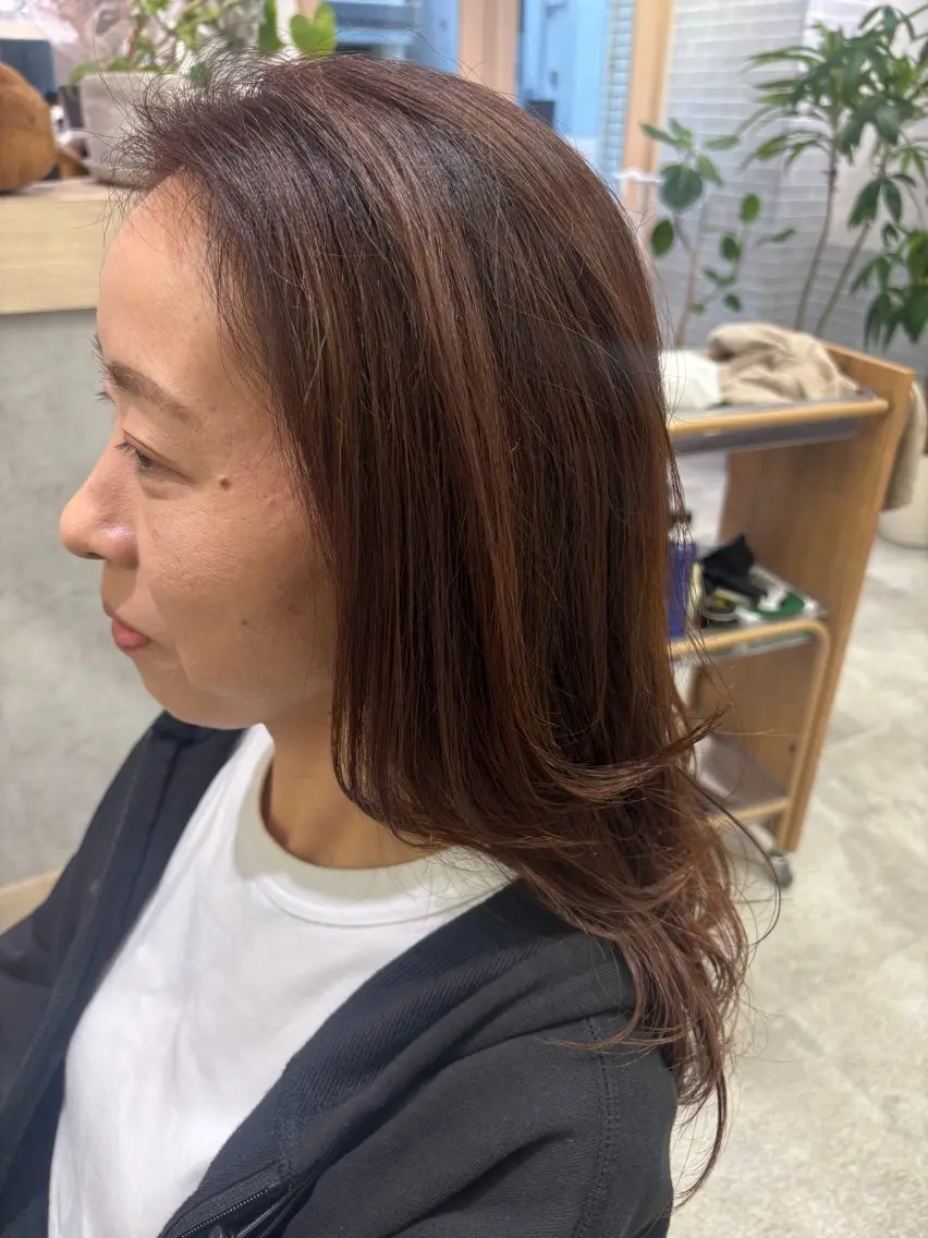 セミロング カラー レイヤーカット カラー特化/縮毛矯正 /ヘッドスパ/マナミのヘアスタイル