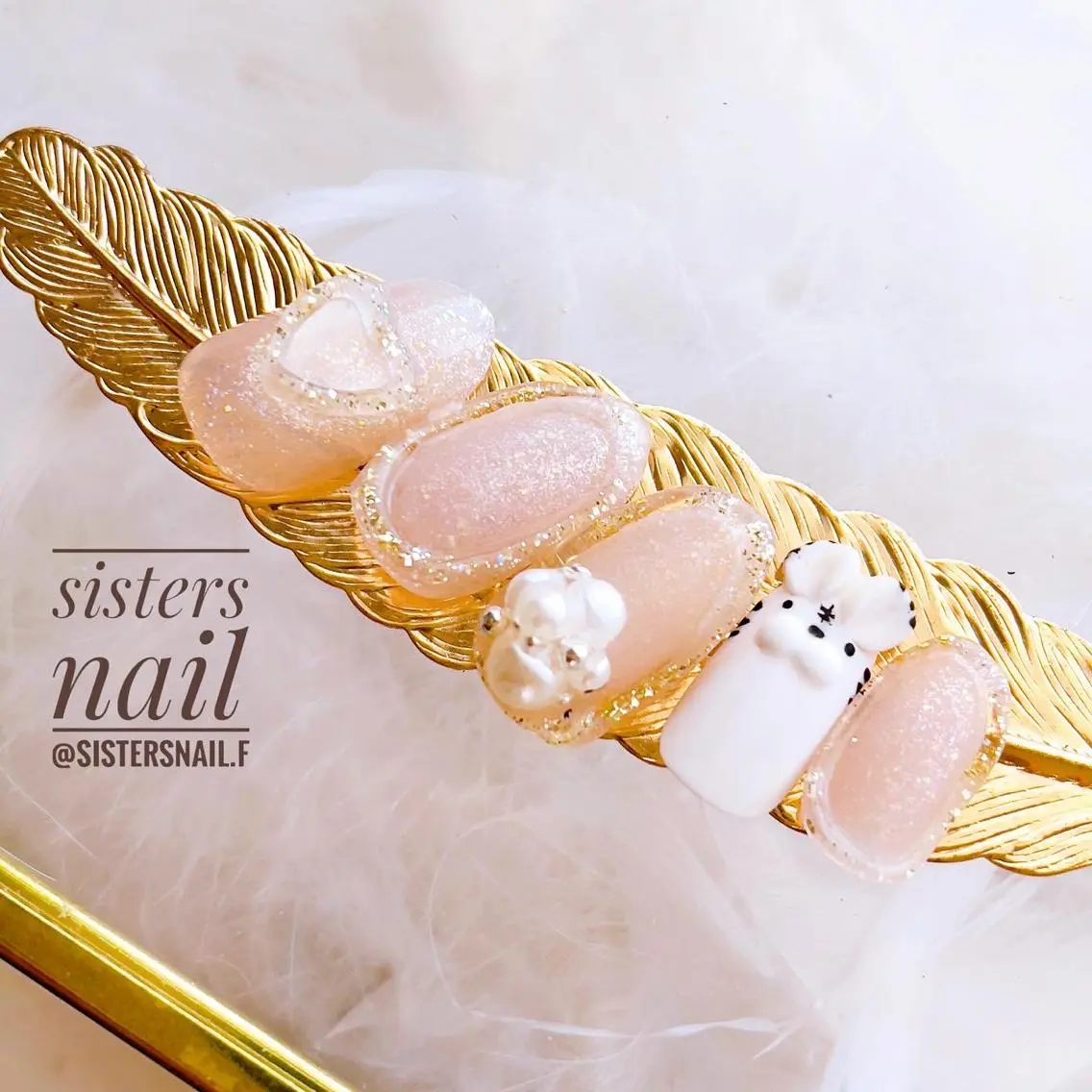 ネイル アートネイル ハート キラキラネイル ラメ(グリッター) ぷっくりネイル sisters nail.fのネイルデザイン