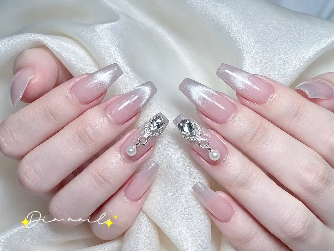 ネイル フットネイル 韓国ネイル レース マグネットネイル ニュアンスネイル ハンドネイル Dia nail サロンのネイルデザイン