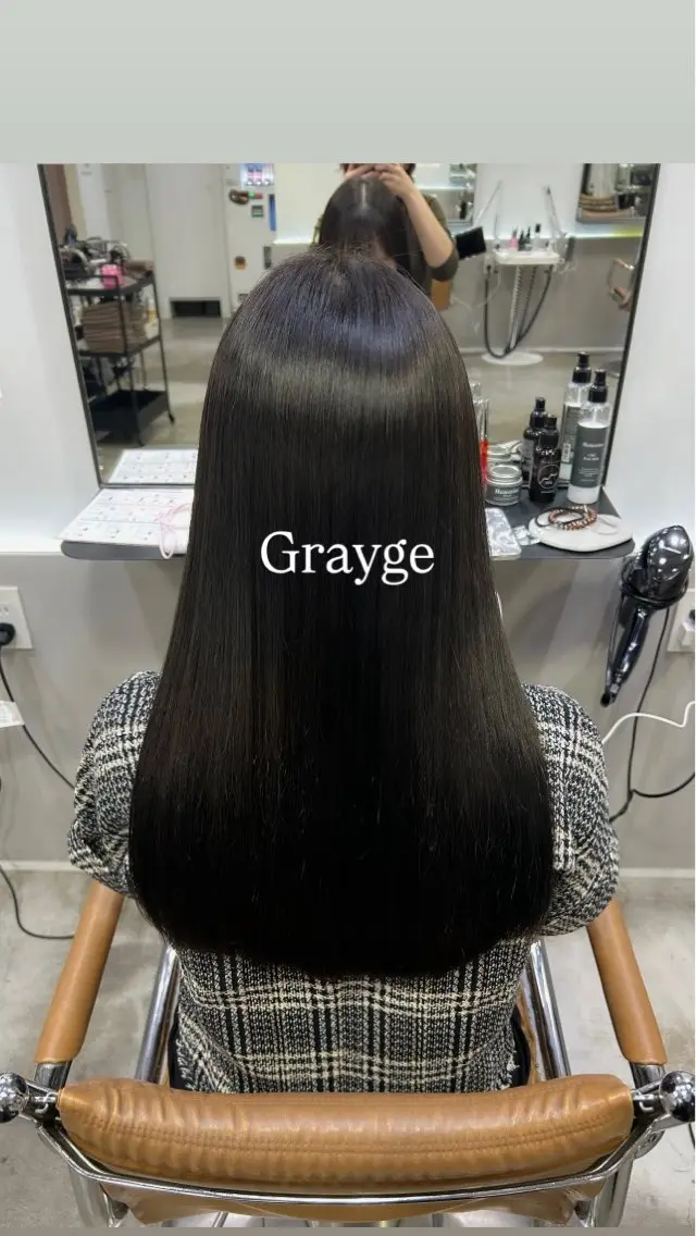 ロング カラー ブリーチ 透明感カラー グレージュ 🧣艶カラー・ヘア セット Chie🧸のヘアスタイル