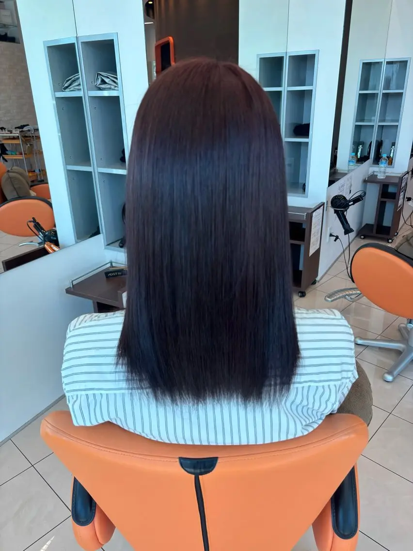 セミロング カラー レッドカラー ヘアカラー 米本 実桜のヘアスタイル