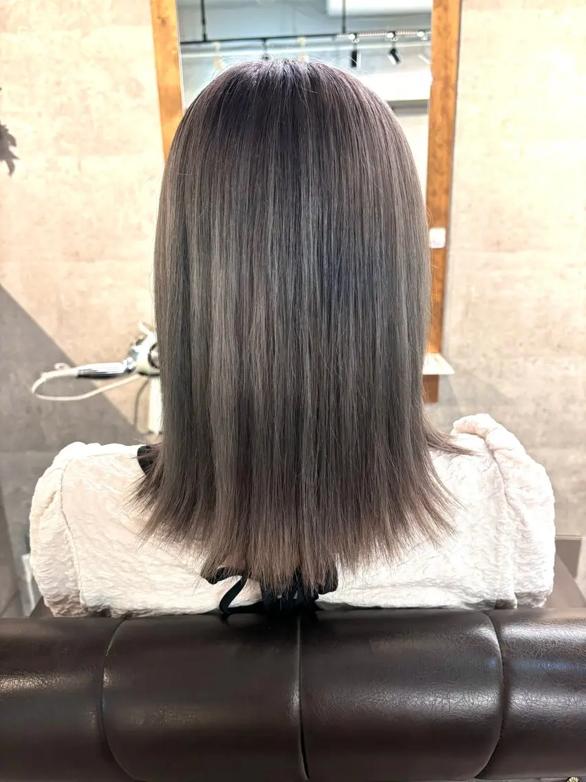 ミディアム カラー グレージュ ブリーチモデル大募集 ♡Manamiのヘアスタイル