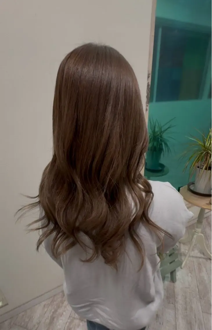 カラー 菊地 映香のヘアスタイル