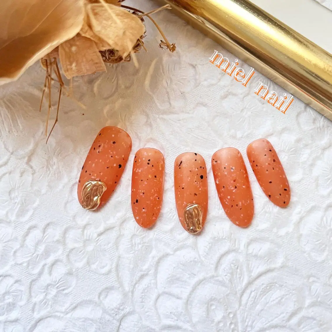 ネイル ミラーネイル オレンジ miel nailのネイルデザイン