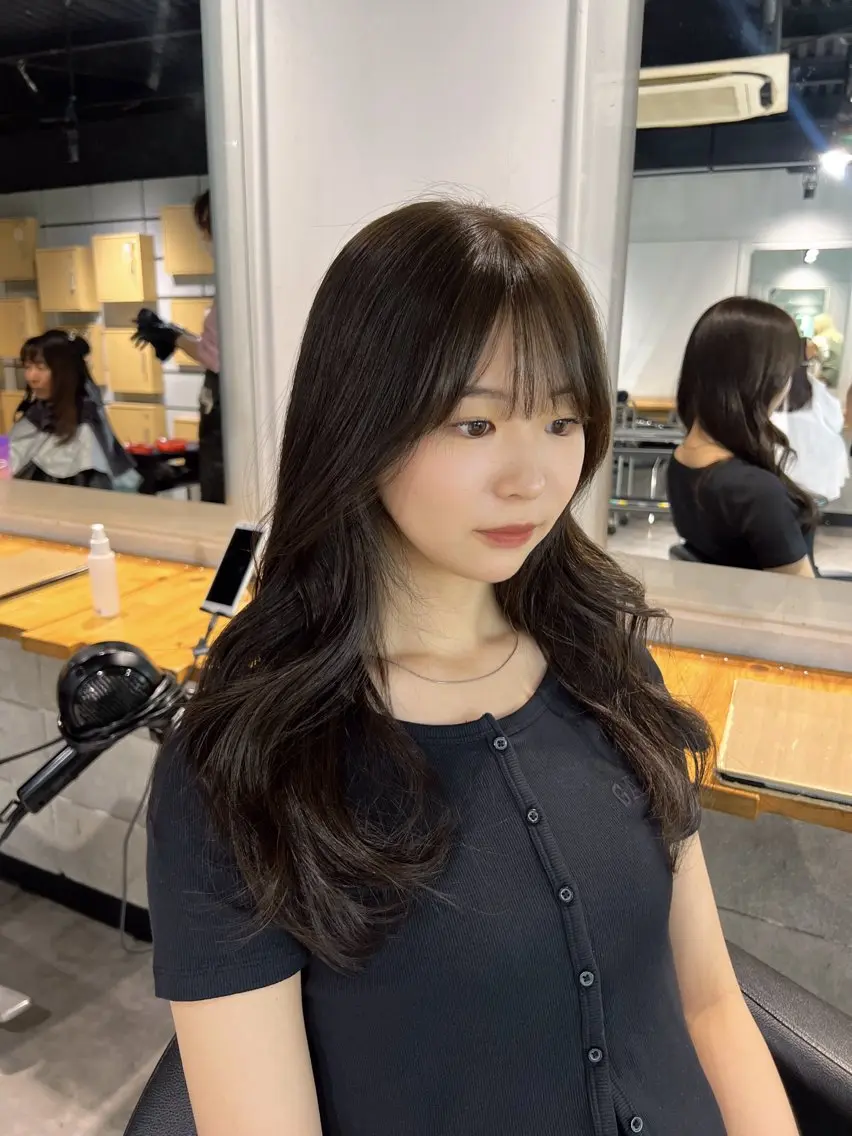 ロング カラー カット ヘアカラー NANAMI🩵 大人可愛い韓国ヘアのヘアスタイル