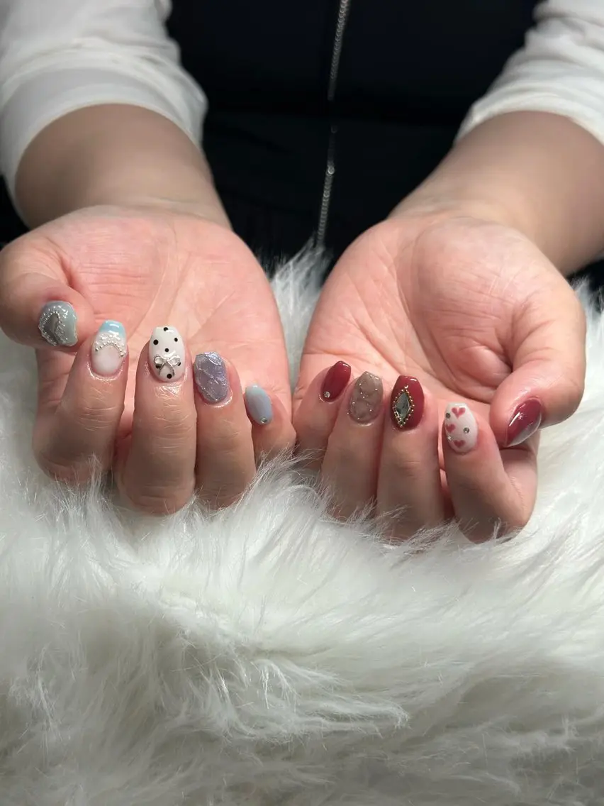 ネイル オーロラネイル フレンチネイル ジェルネイル ハロウィン キラキラネイル H.baby Nail Salonのネイルデザイン
