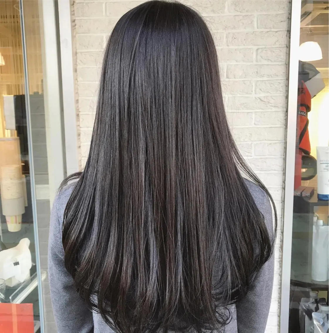 セミロング カラー ヘアカラー トリートメント 西山 恵太郎のヘアスタイル