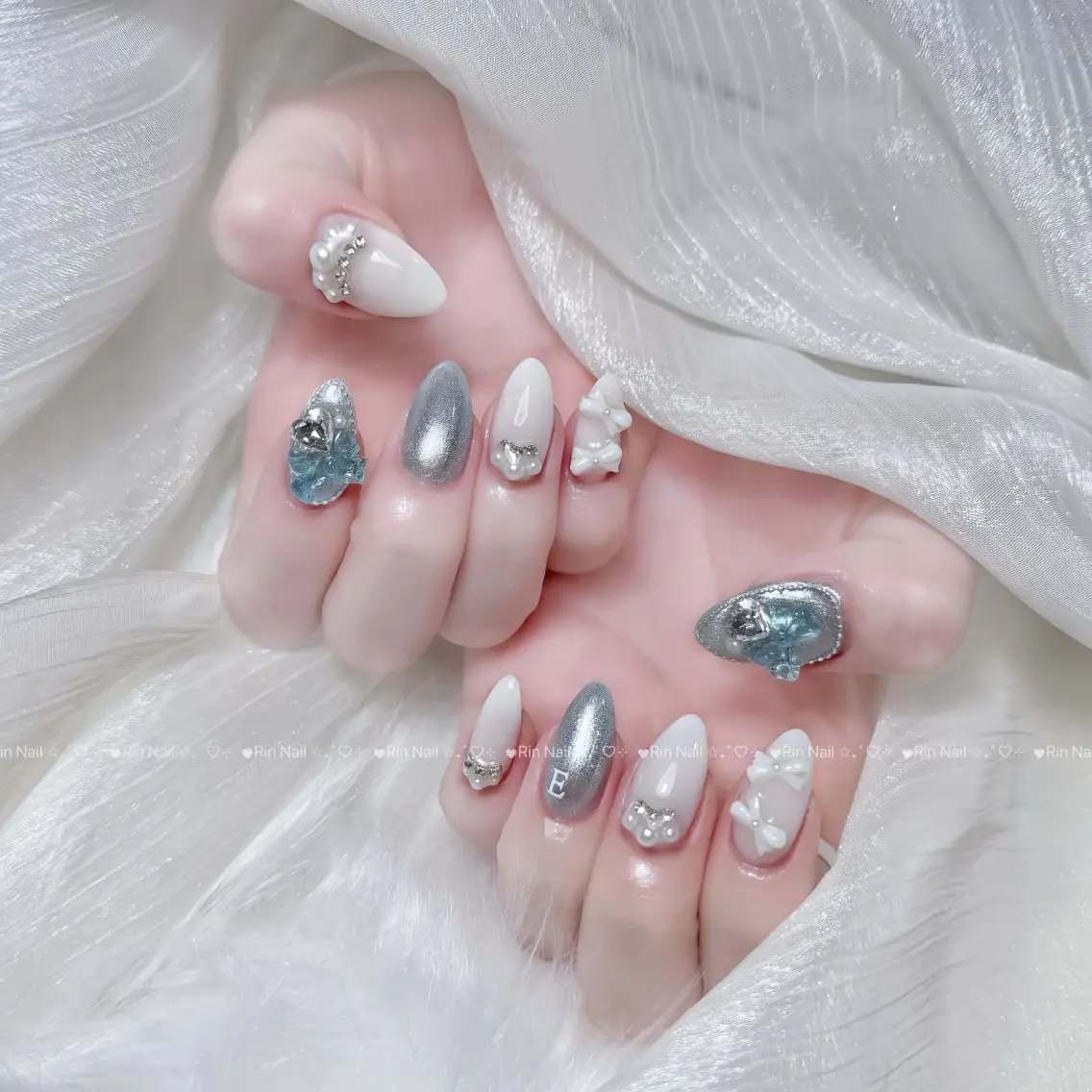 ネイル オーロラネイル ブルー フットネイル ジェルネイル 氷ネイル・うるうるネイル ハンドネイル Rin Nail 新大久保店のネイルデザイン