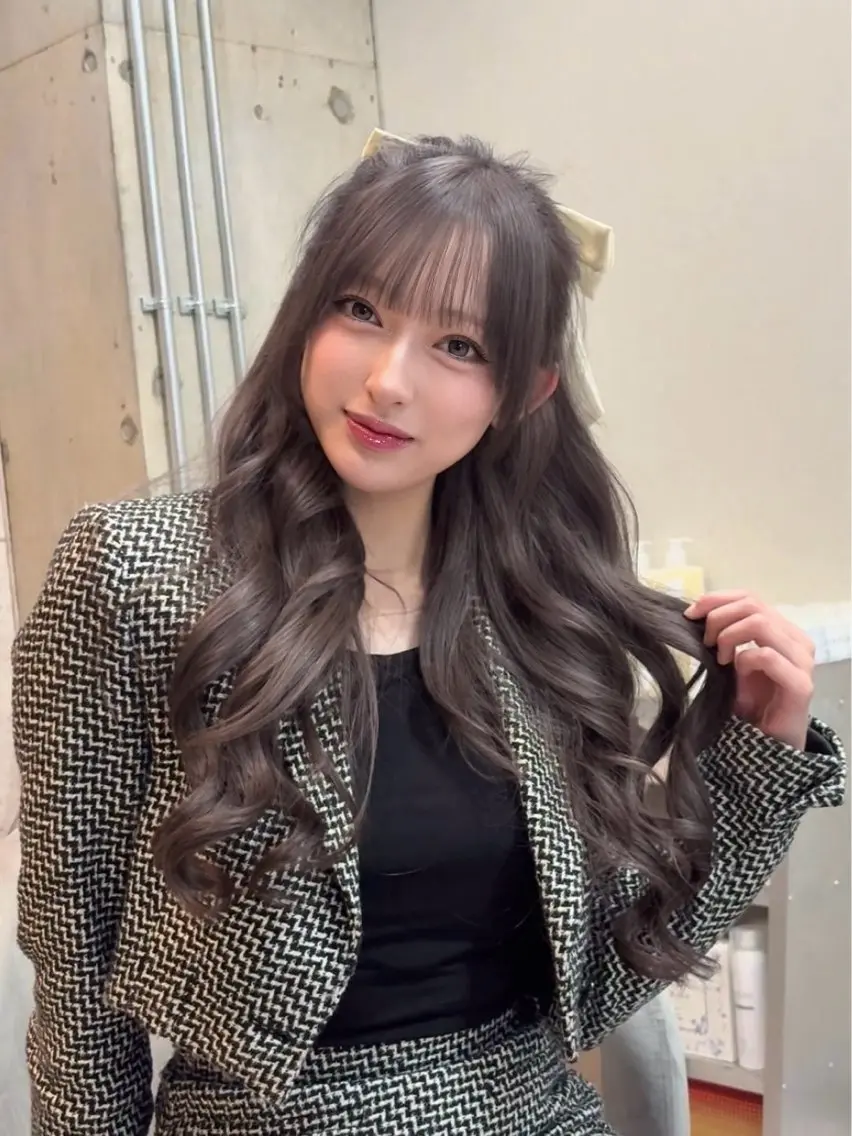 ロング カラー ブリーチ ケアブリーチ 透明感カラー グレージュ ブリーチなしカラー ヘアカラー 艶感カラー 🩵レイヤー/紫音のヘアスタイル