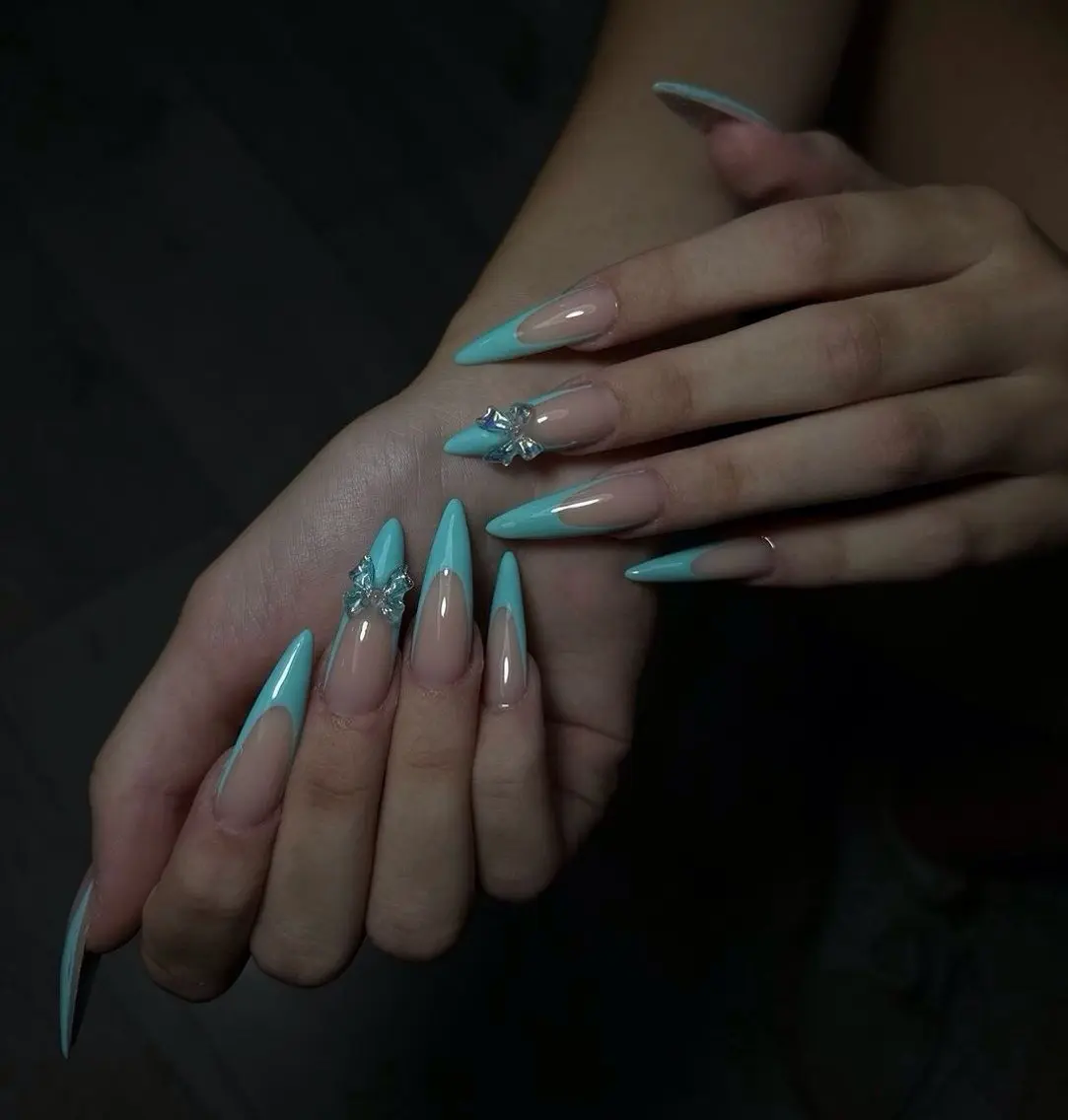 ネイル アートネイル フレンチネイル ジェルネイル キラキラネイル 韓国ネイル ハンドネイル Emi Nailのネイルデザイン