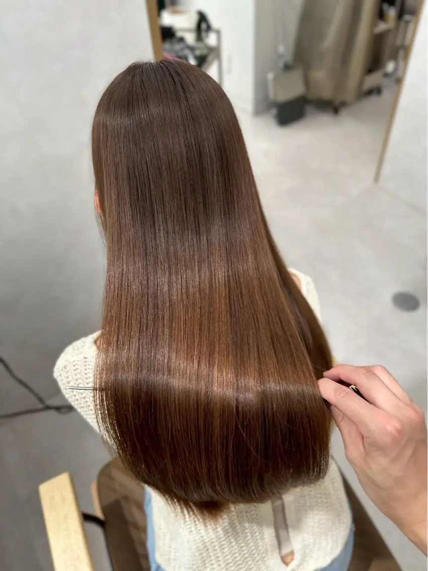 ロング SLASHスラッシュ 伊藤眞代のヘアスタイル