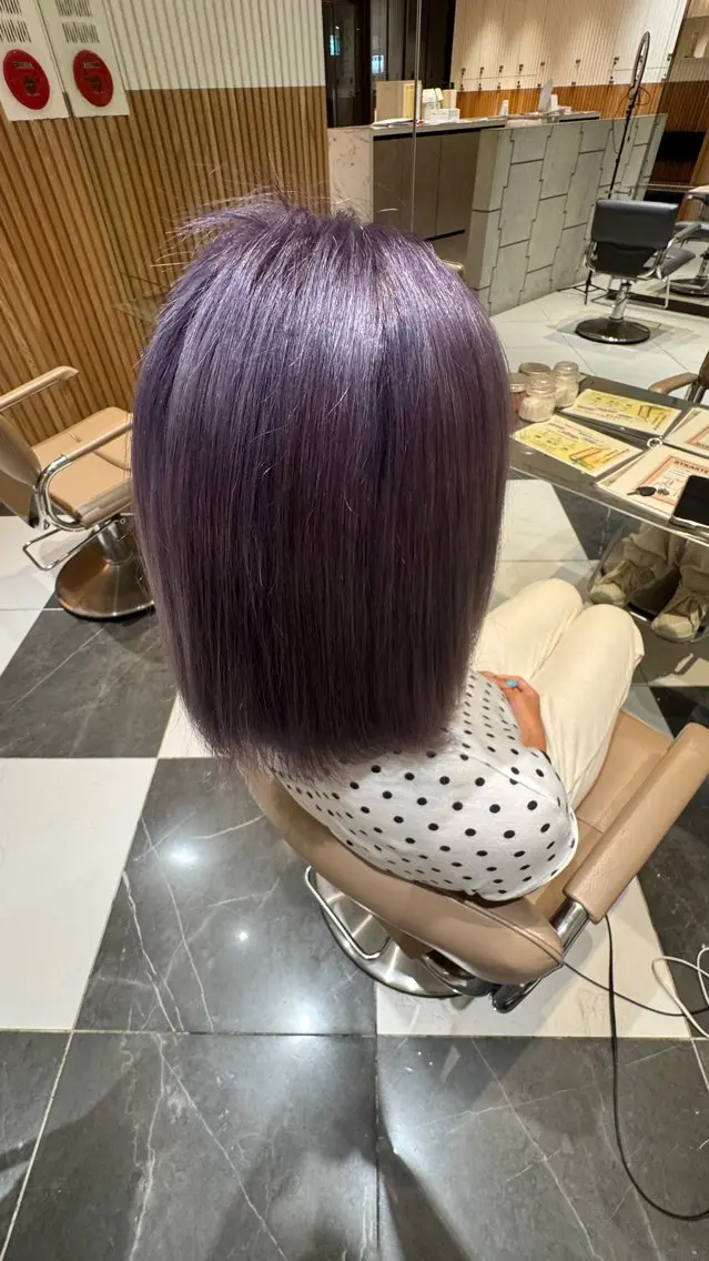 ショート カラー ブリーチ パープルカラー ヘアカラー MOMO 🔆のヘアスタイル
